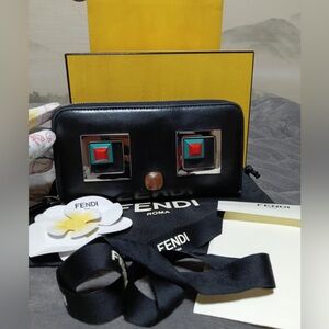 Fendi peekaboo wallet